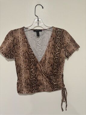 FOREVER 21 Brown Snake Print Crop Top